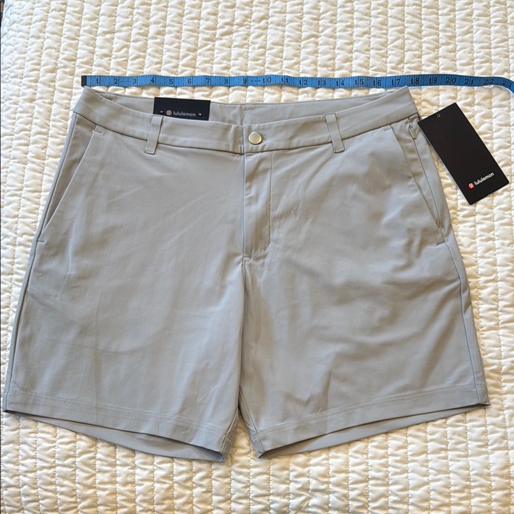 lululemon athletica Men's Gray Shorts Size 34 COMMISSION SHORT